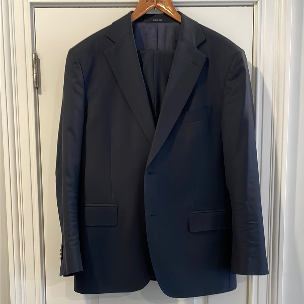 Men's Navy Blazer Suit Supply Perrenial Jacket-42S Pants 33x30. In great shape.